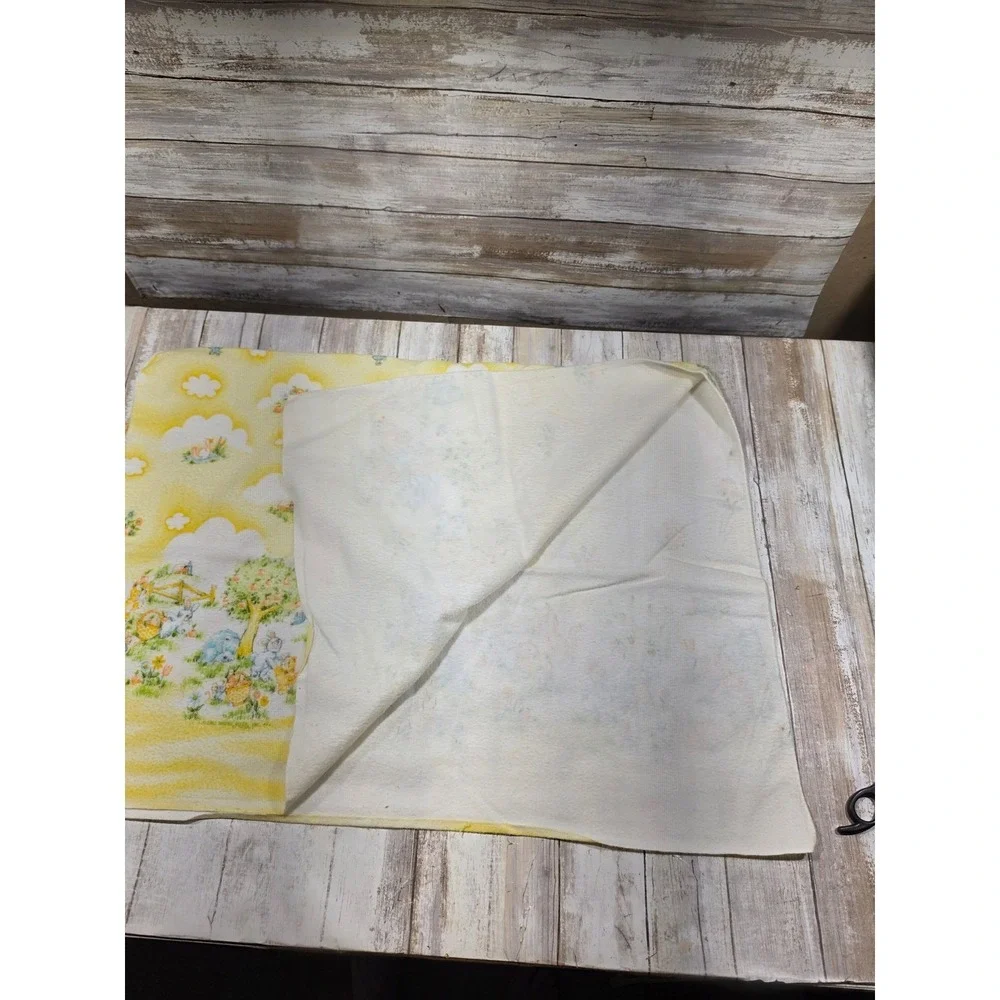 2-Vintage 1982 Dundee Mills Baby Blankets Yellow Bunny Kitten Nursery READ